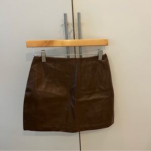 Abercrombie vegan leather mini skort (skirt with shorts lining underneath) XS